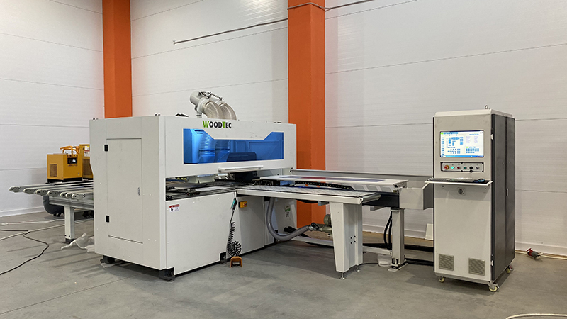 Автоматический сверлильно-присадочный станок с чпу WoodTec HSM 1230 H2