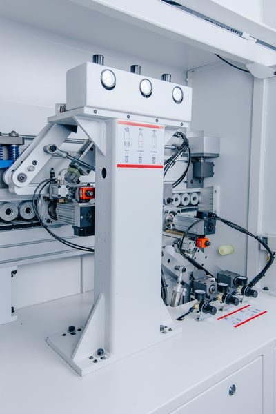 Станок для облицовывания кромок мебельных деталей WoodTec EdgeMatic 600C PRO