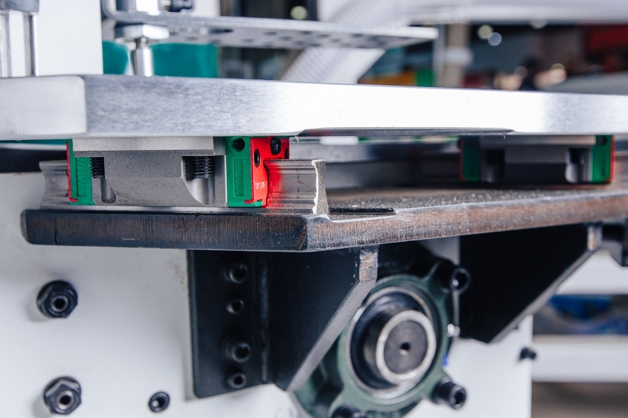 Станок для облицовывания кромок мебельных деталей WoodTec X600