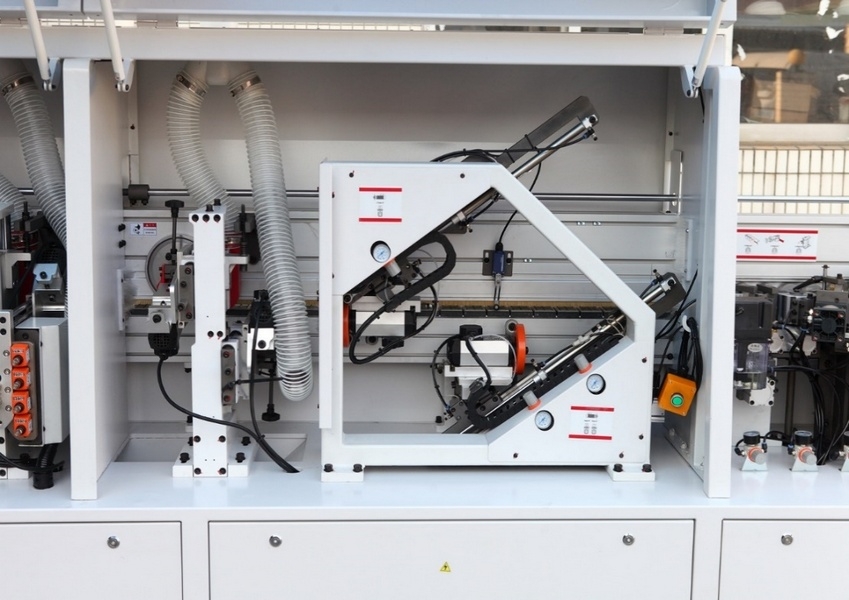 Станок для облицовывания кромок мебельных деталей WoodTec EdgeMatic 524С PRO