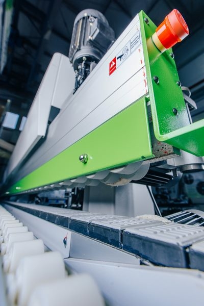 Станок для облицовывания кромок мебельных деталей WoodTec EdgeMatic 600C PRO