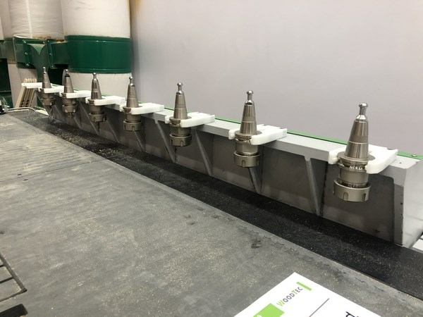 Фрезерно-гравировальный станок с чпу WoodTec HA 2030