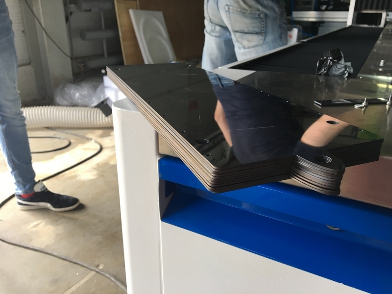 Оптоволоконный лазерный станок для резки металла MetalTec 1530 (1000W)