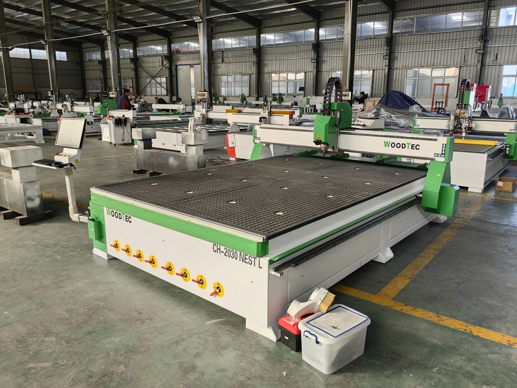 Фрезерно-гравировальный станок с чпу WoodTec CH-2030 NEST L