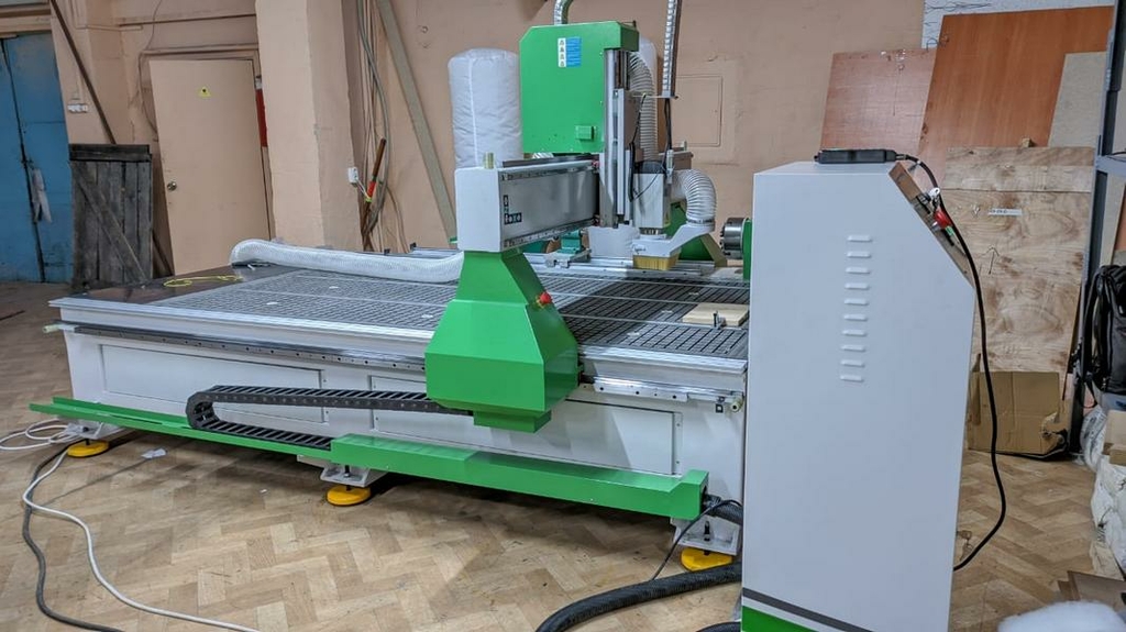 Фрезерно-гравировальный станок с чпу WoodTec H 1625