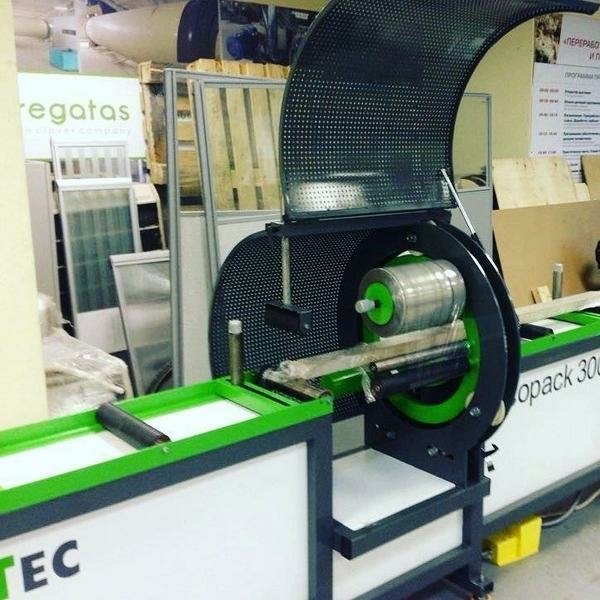 Станок для упаковки изделий стрейч пленкой WoodTec Ecopack 300