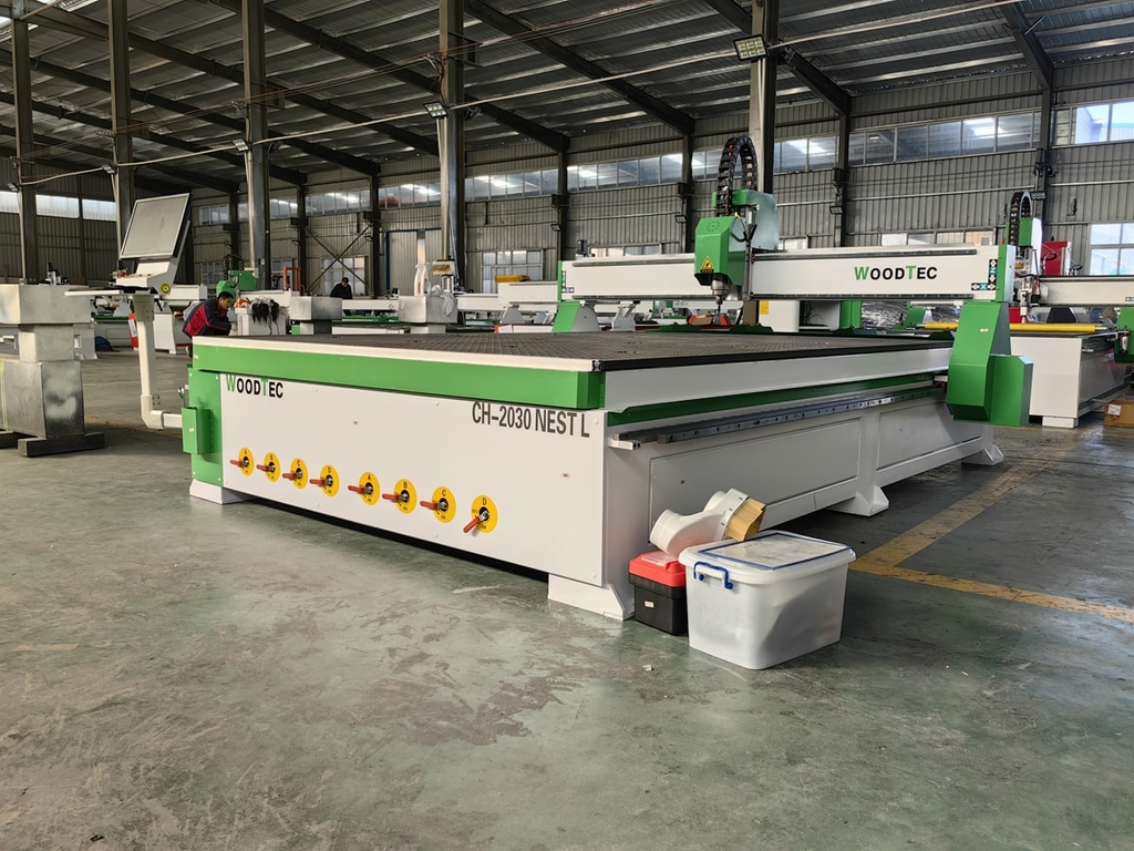 Фрезерно-гравировальный станок с чпу WoodTec CH-2030 NEST L