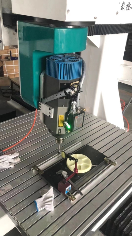 Обрабатывающий центр с чпу WoodTec 1320 - 5 AXIS